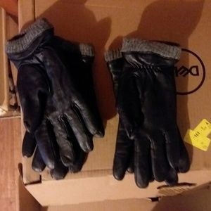 Riding gloves